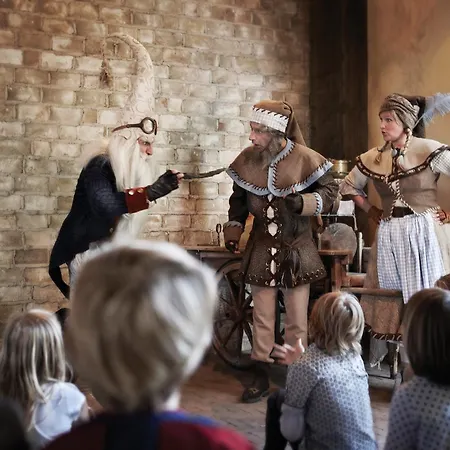 Efteling Bosrijk ホリデーパーク カーツスフーフェル